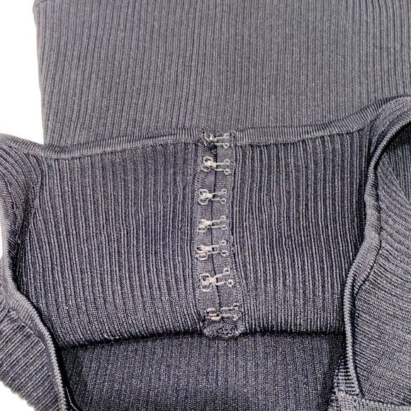 Guess Kaylee Black Square Neck Ribbed Bodysuit With Hook & Eye Front V-Neck M - Picture 16 of 16